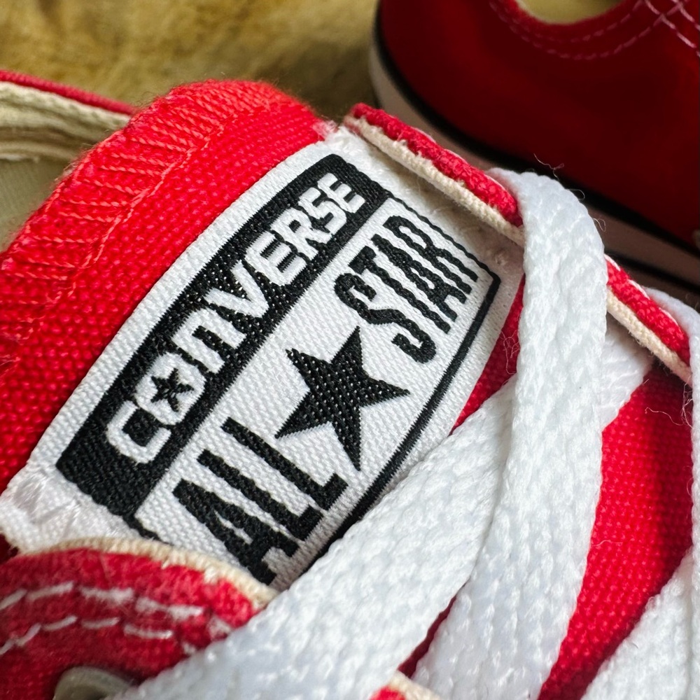 Converse All Star Red Low Top Women’s Size 7 Lace Up Canvas Shoes Sneakers - Picture 9 of 10